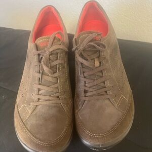 ECCO BIOM NATURAL MOTION - Men’s 10.5 - Worn Twice
